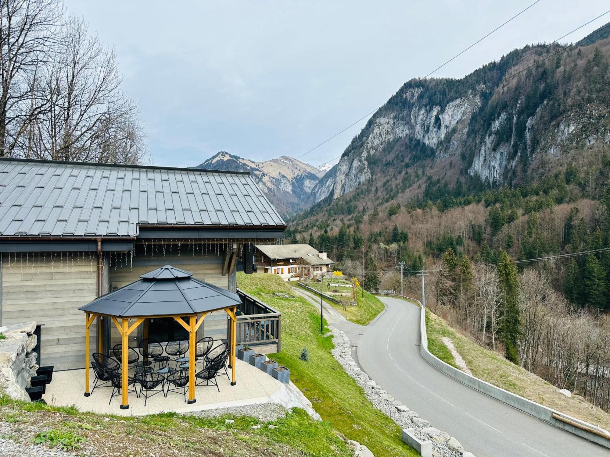 Вилла Chalet Du Bonheur Bonnevaux  Экстерьер фото